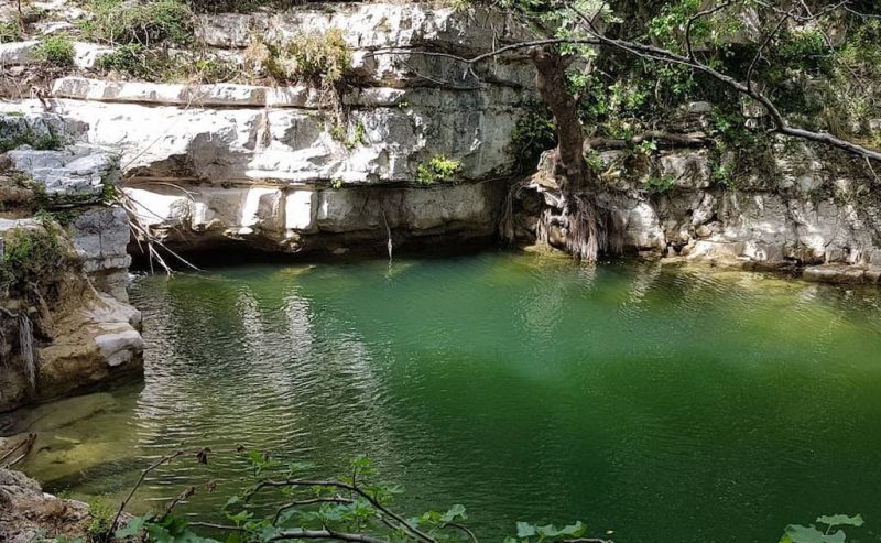 Trekking a Cava dei Servi tra laghetti e cascatelle