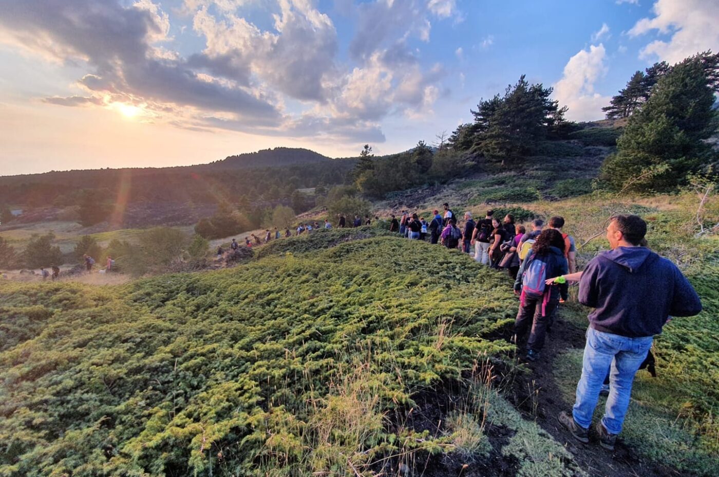 Trekking sull’Etna. da Piano Vetore a Rifugio Gualberto