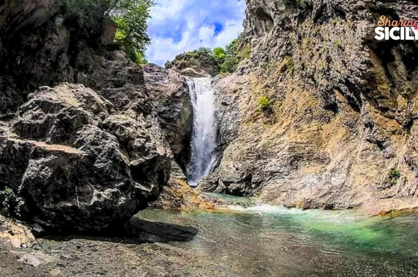 Trekking fluviale fino alle cascate della Ranciara