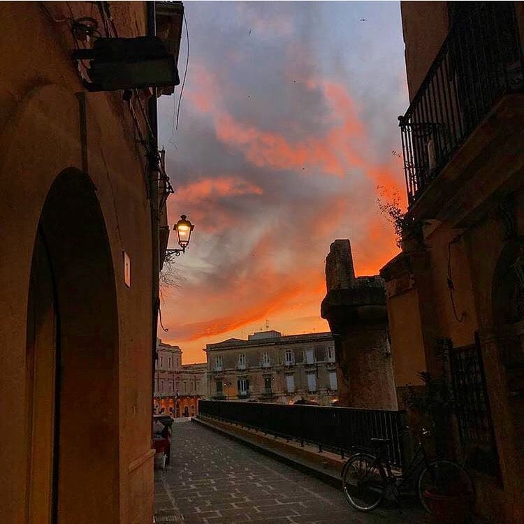 ✨ Alla scoperta della magica Ortigia tra miti e leggende ✨