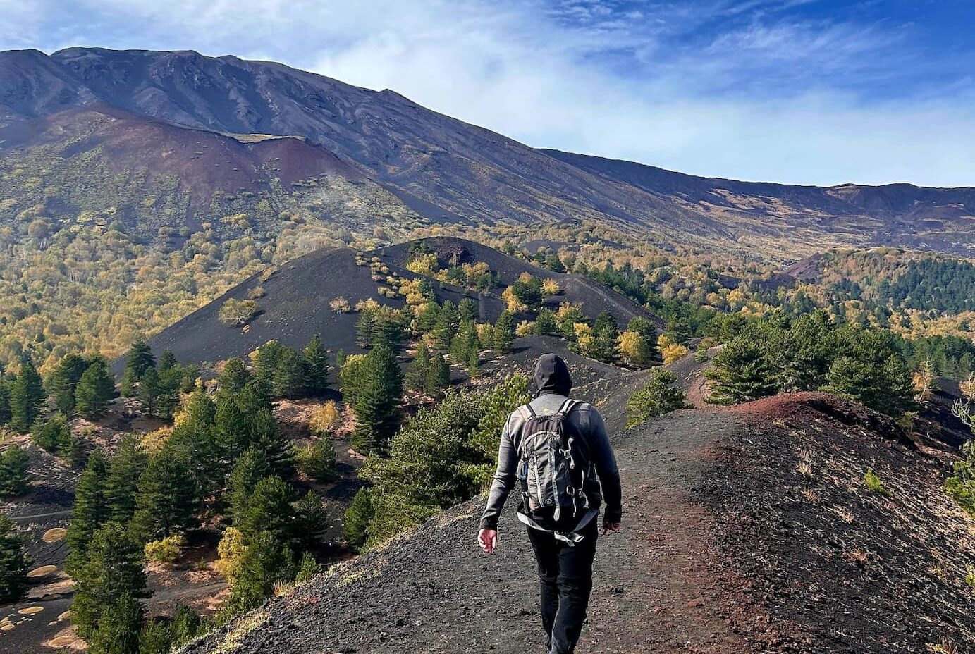 Etna Trekking: dai Monti Sartorius a Rifugio di Monte Baracca