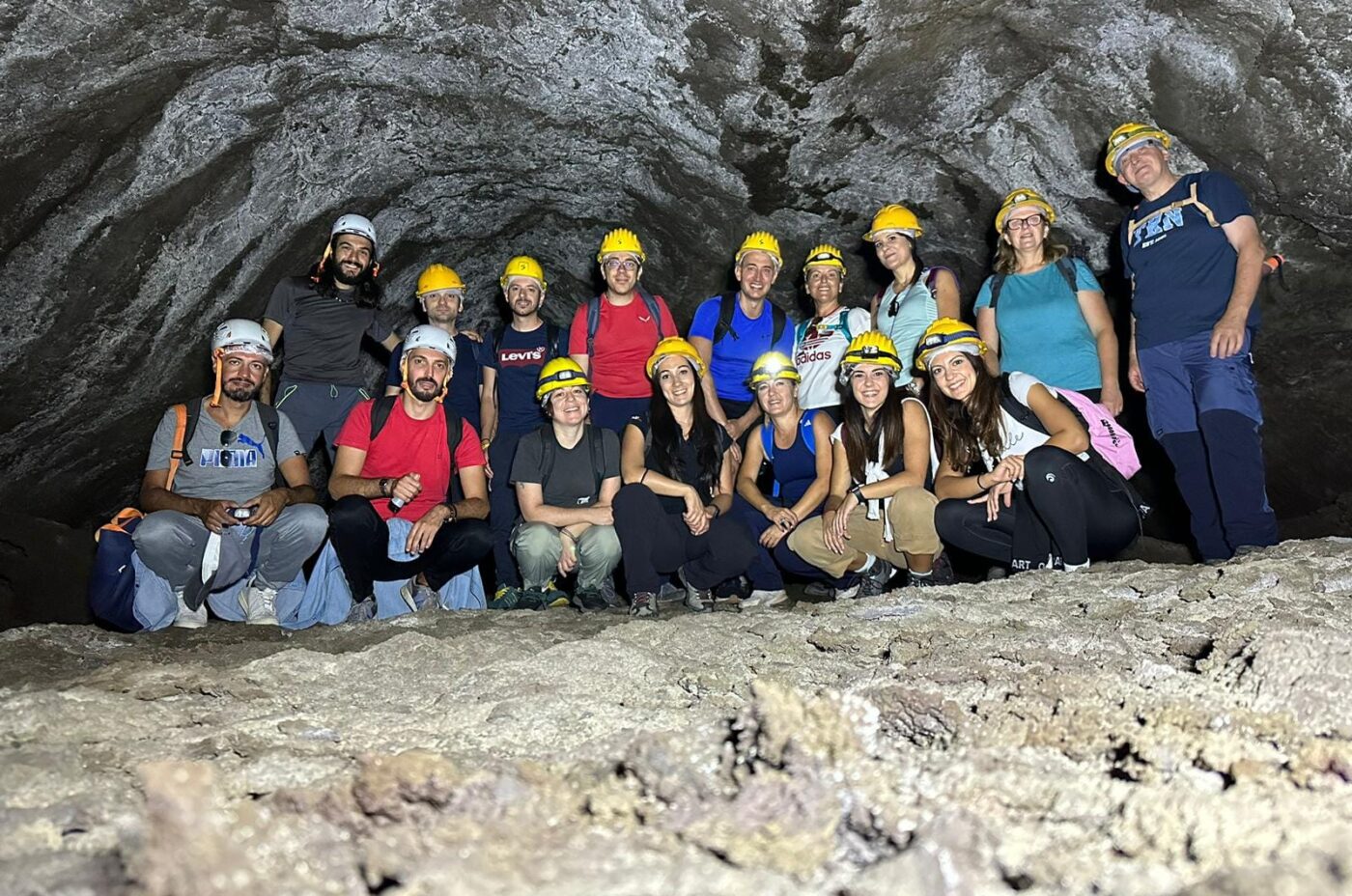 Trekking sull’Etna fino alla Grotta dei Rotoli – Domenica 25 Maggio