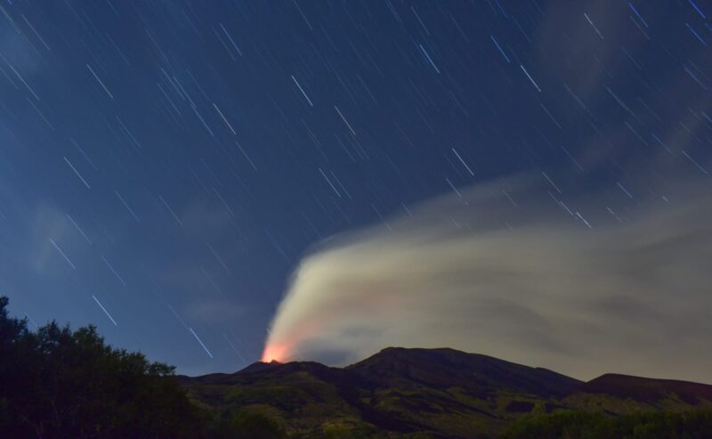 Solstizio sull’Etna: Dalla grotta dei Ladroni alla Cerrita