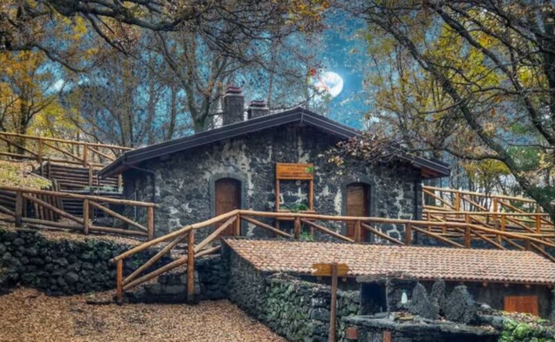 Estate 2025 sull’Etna: escursioni serali, albe e cene in rifugio tra tramonti e stelle