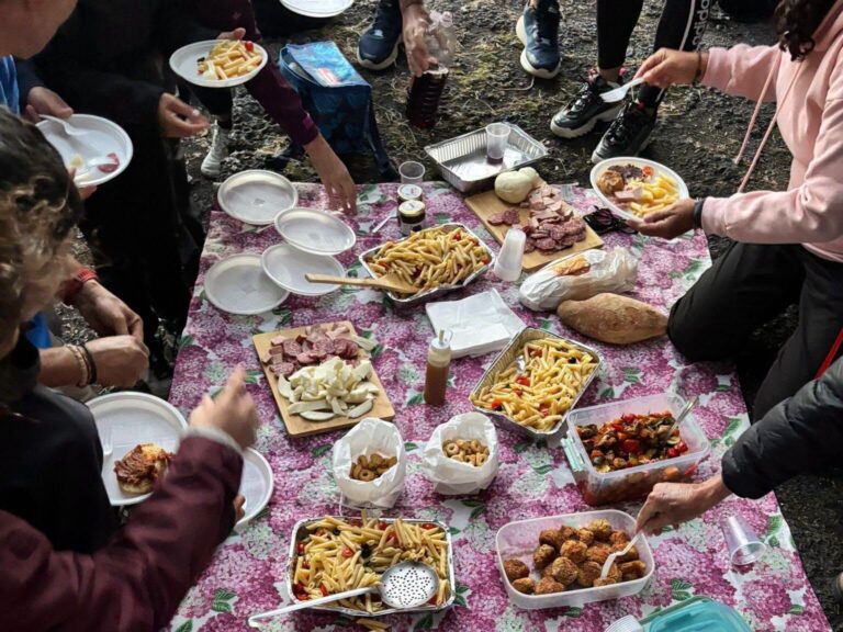Etna d’autunno e aperi-pranzo al Rifugio Gualberto