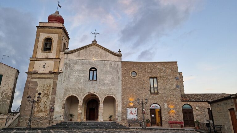 Borgo siciliano di Sutera nell’entroterra